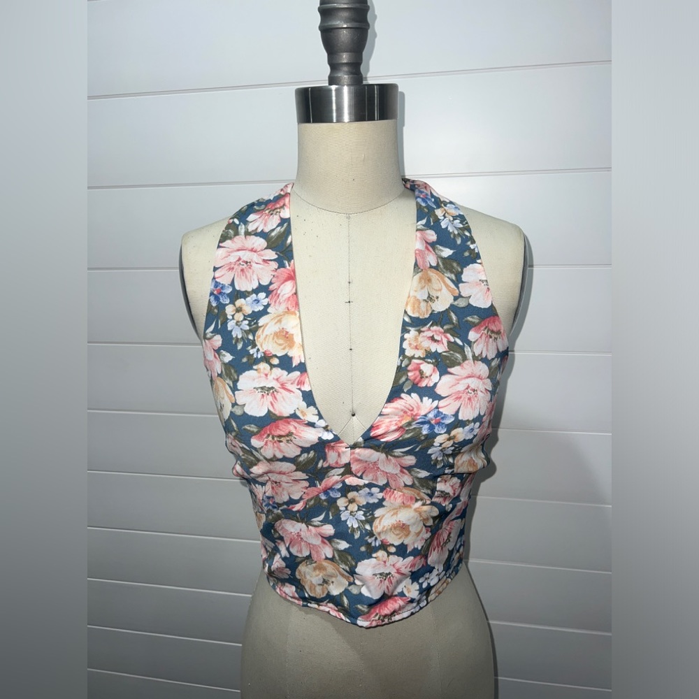 Abercrombie & Fitch- Floral Backless Top💐
